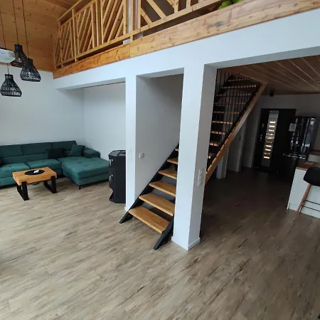 Miedzy Drzewami Villa *